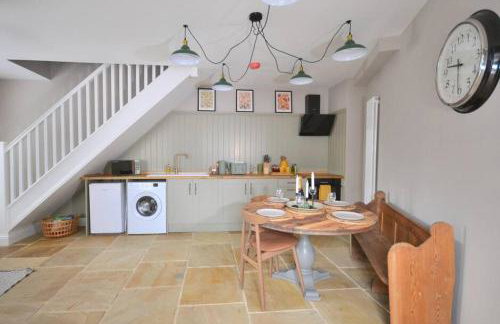 St Nicholas Corner - A New Unique Town Centre Home - Photo 4
