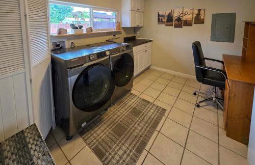 Family-Friendly Cottage with Playground in Centralia - Photo 19