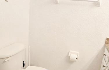 Orlando Disney 5BR Vacation Home, 2 Suites, Private Pool & Spa - Foto 56