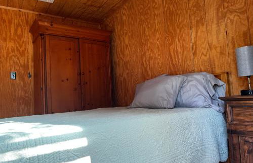 Nueces River Cabins-Elm Cabin - Foto 7