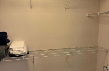 High Rise 2 Bedroom apartment in a Great location apts - Foto 31