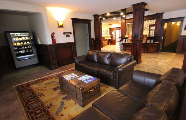 Timberline Lodges by Fernie Lodging Co - Photo 3