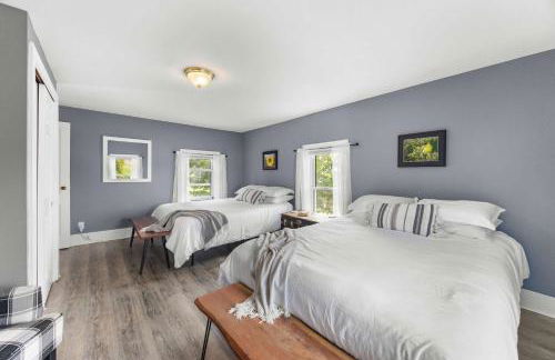 Keuka Wine Trail Vineyard View Farmhouse - Fire Pit & Game Room - Foto 20