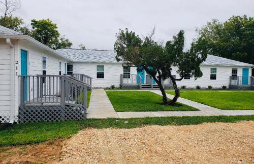 211 Lulac Street, Alvin TX Luxury Apartments - Foto 2