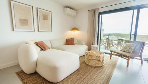 Bright & Stylish Retreat by the Sea Near Ericeira - Foto 2