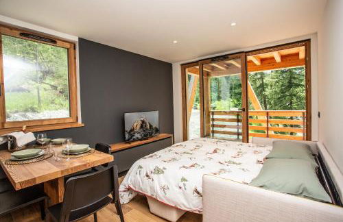 FLORA ALPINA EXPERIENCE - "Ski-to-Door" Brand New Chalet Apartments with Indoor Garage and Mountain View - Foto 41