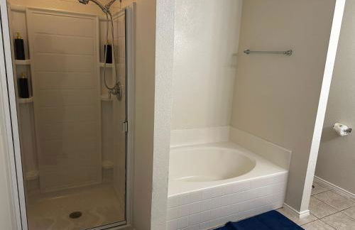 Peaceful Family Retreat Near AT&T Stadium, Texas Rangers, Six Flags, Epic Waters Indoor Waterpark, DFW Airport & More! - Foto 12