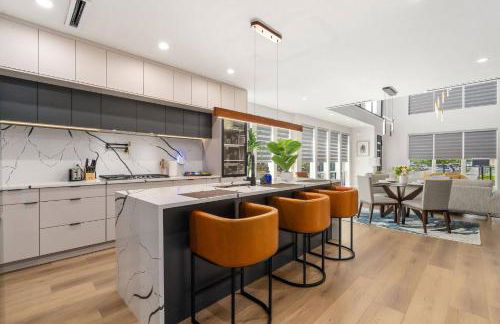 Luxurious 5 BD 5 BA Home|Rooftop + Hot tub + Grill - Foto 15