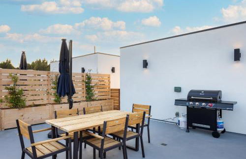 Sky Haus LA - Photo 19