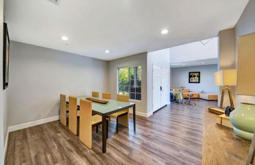 Stunning Hilltop 5BR With View And Hot Tub! - Foto 16