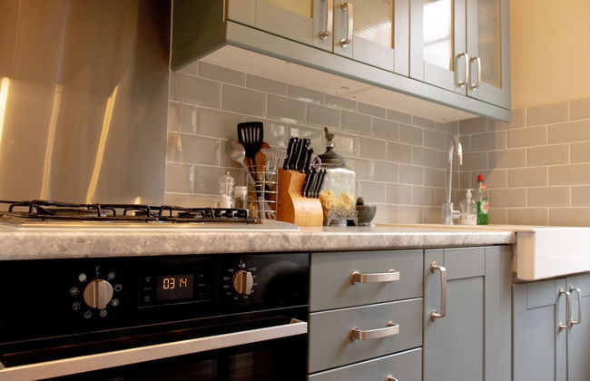 Trendy Two Bed Apartment With Private Garden - Foto 9