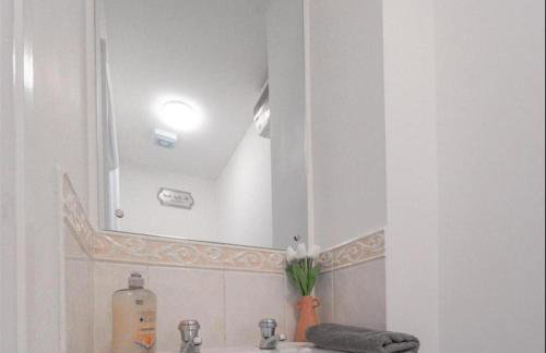 Sleeps 5 - Private Garden- Free Parking - Foto 5