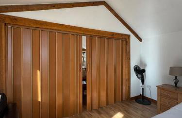 Stable lodge with Cosy Log Fire & Optional Hot tub - Foto 7