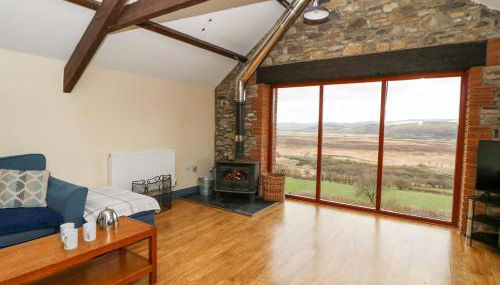 Llwyngwinau Isaf Barn - Foto 3