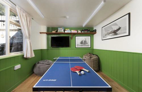 Master Shipwrights House - Great Location - Free WiFi & Parking - Fireplace - Photo 18