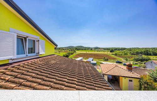 Villa Andrea for 17 people with private 40 m2 pool & pet friendly near Poreč - Photo 7