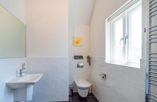 Trewhiddle Retreat V4 by Together Travel - Luxury 4-Bedroom Villa - Foto 24