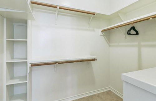 Luxury Home with Gourmet Kitchen - 3 Miles to A&M, Sleeps 14 - Foto 33