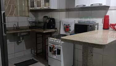 Casa Inteira Perto de tudo com 3Quartos 1Suíte Wifi Rápida e Garagem Privativa - Foto 4