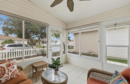Cozy 2BR Mins to Lake Sumter Landing and Brownwood Paddock Square with BBQ, Workspace, Murphy Bed - Foto 20