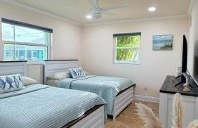 Beautiful Modern House with Private Saltwater pool - Foto 34