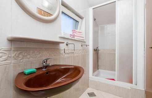 Beautiful Apartment In Punta Kriza - Foto 24