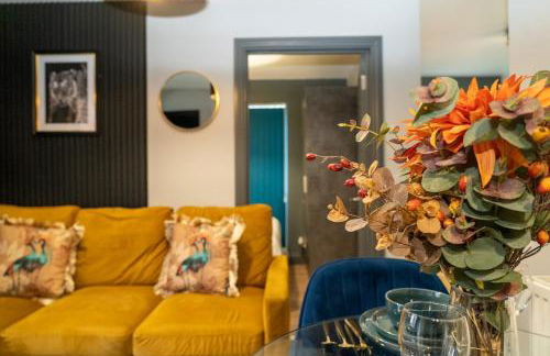 Free Parking New Modern Gem in Harrow - Photo 33