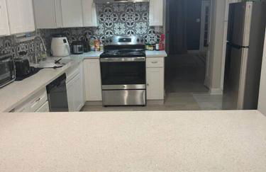 6 BRs Spacious Charming House, Great Neighborhood - Foto 5