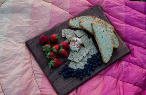 Rustic Chic Alabama Cabin w Loft Fire Pit Pet Friendly Fenced Yard Lake Guntersville - Lucky Lodge - Foto 76