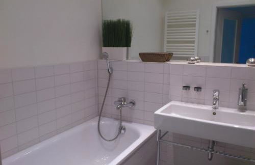 Modernes Appartment, 3 Gehminuten zum Strand, Pool+Sauna - Foto 13