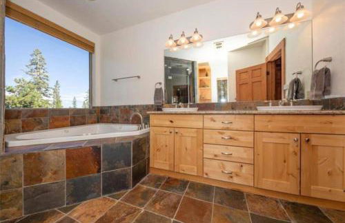 Moose Rock Reserve - LUX, Hot tub, Sauna, Views - Photo 26