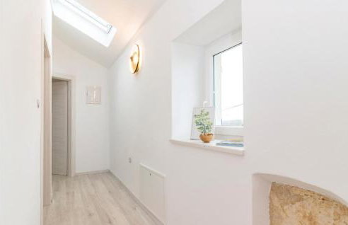 Amazing Home In Sajini - Foto 36