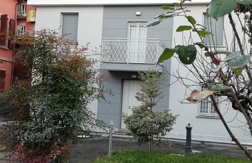 Grigio Perla Panigale, villetta con giardino, 3 camere, parcheggio privato fino 3 posti auto - Un oasi di tranquillità - Vicina all'Aeroporto, Unipol Arena e Fiera - Photo 29