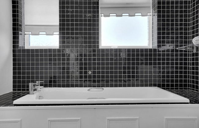 Saltdean Seaview 1 and Free Parking by My Getaways - Foto 2