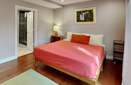 Yellow Belle on Avenue L - Foto 14