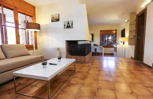 GERANIS VILLA ONLY FAMILIES Planet Costa Dorada - Foto 7