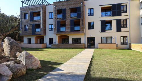 Casa di Daisy - T2 les pieds dans l'eau et piscine - Foto 5, Garden, Garden view