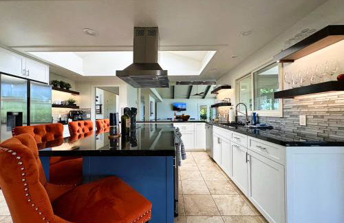 Hilltop Villa, Pool Oasis, Pickleball Court, Avocado Grove, Views - Foto 9