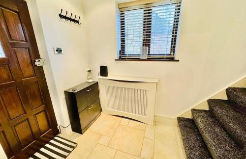 4-Bed Oasis Quiet Culde sac - Foto 23