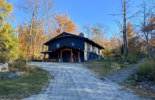 Charming Stratton Ski House Walk to Slopes - Foto 8