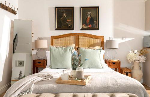 Meadow Cottage - Secluded Woodland Cottage with Private Hot Tub - Photo 2