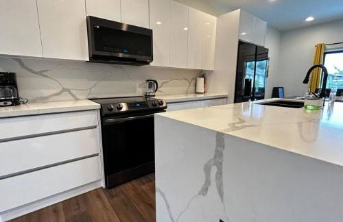 Sunny Delight Home Near Airport - Foto 34