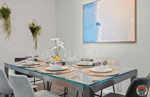 The Splash Society-Pool, Spa, Games, and Vibes - Photo 18