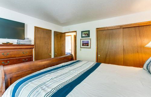 1 Mi to Heavenly Resort Cozy Home with Deck! - Photo 12