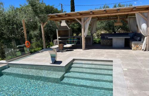 Elaiopetra Kefalonia - Stonehouse Hideaway with pool - Modern Luxury with Serene Sea and Mountain Views - Foto 45