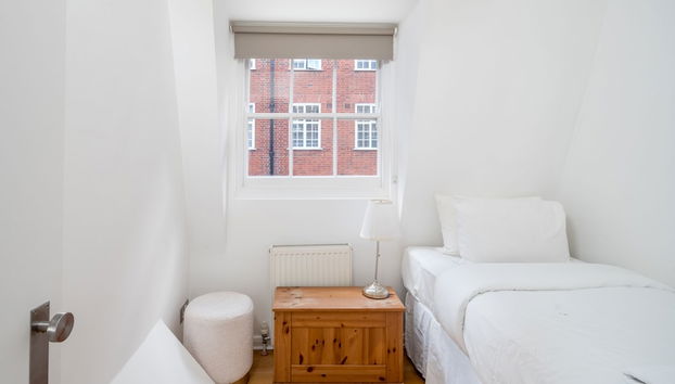 JOIVY Charming House in Kensington - Photo 3, Chambre
