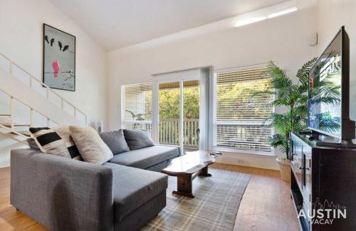 Waterfront Loft w Park View with Pool and Dock Access - Foto 12