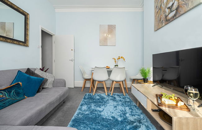 JOIVY Charming 4-Bed House Near The Hoe Park - Foto 15