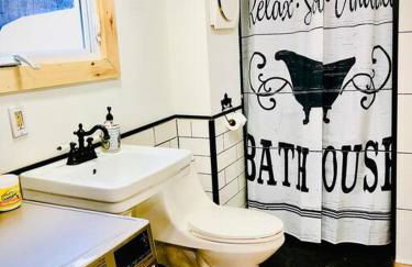 Charming 120-year-old farmhouse by the creek. - Foto 46