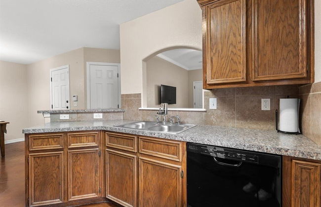 Spacious 3BR Home in Amazing Location - Photo 33